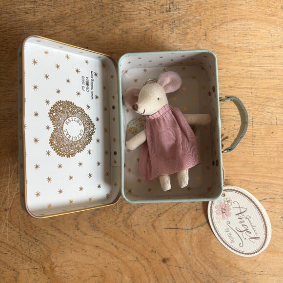 NWT! Maileg - Little Sister Angel Mouse in Suitcase - Picture 2 of 7